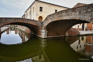 U zbiegu kanałów, Comacchio