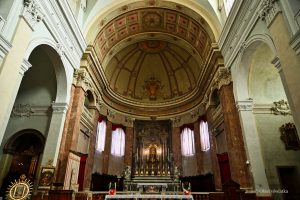 Wnętrze Katedry św. Kasjana w Comacchio
