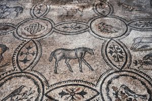 Motyw zwierzęcy - wczesnochrześcijańska mozaika, Akwileja