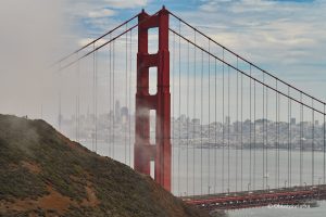 Między jedną mgłą a drugą - Golden Gate Bridge