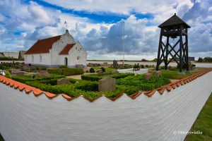 Kościółek i dzwonnica na wyspie Mandø